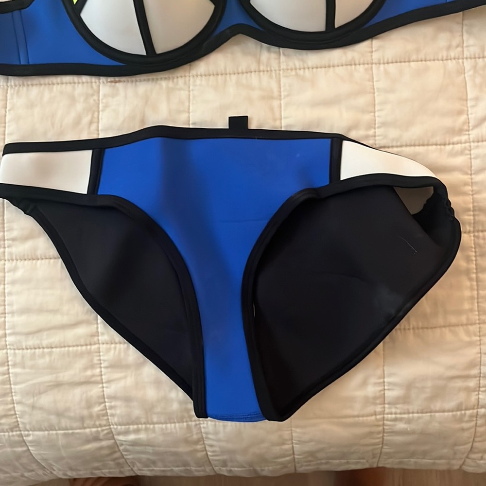 Triangl swimsuit bottoms